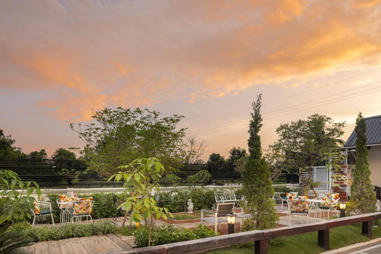 Picha Ville Resort Watthana Nakhon Bagian luar foto